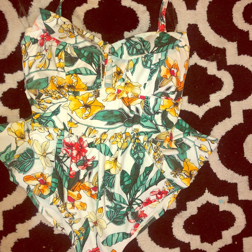 Forever 21+ one piece bathing suit